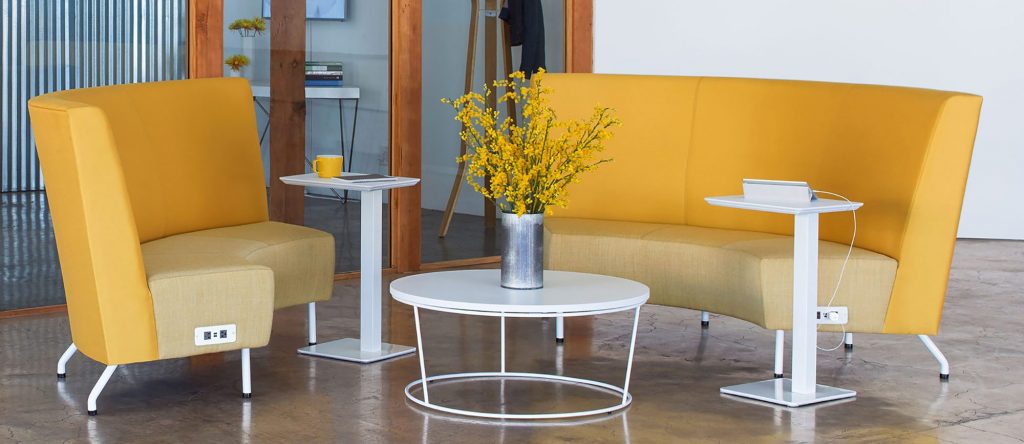 Intima Modular with Savina Table and Domo Pull-up Table