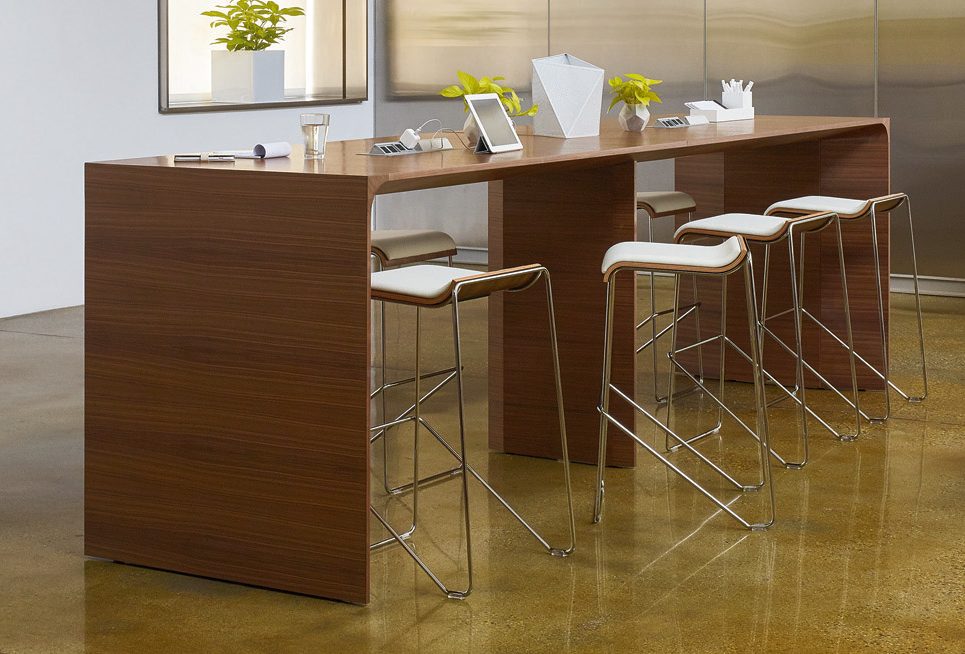 Avelina Meeting Table in a Collaborative Environment