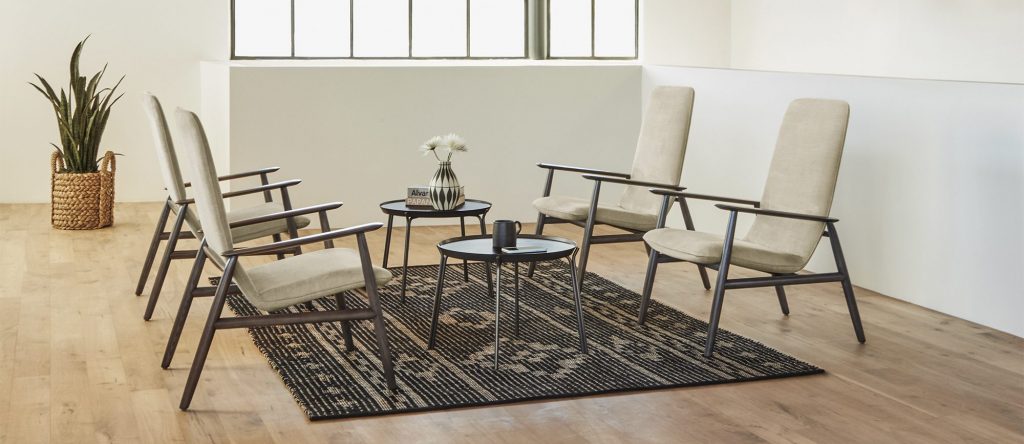 Pirra Lounge, High Back with Romp Table