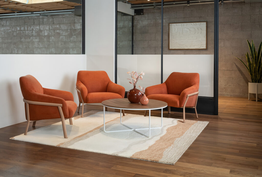 Talina Lounge Chairs with Outset Table