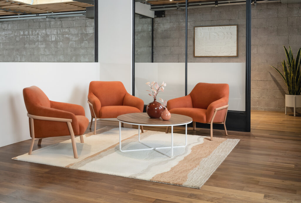 Talina Lounge Chairs with Outset Table